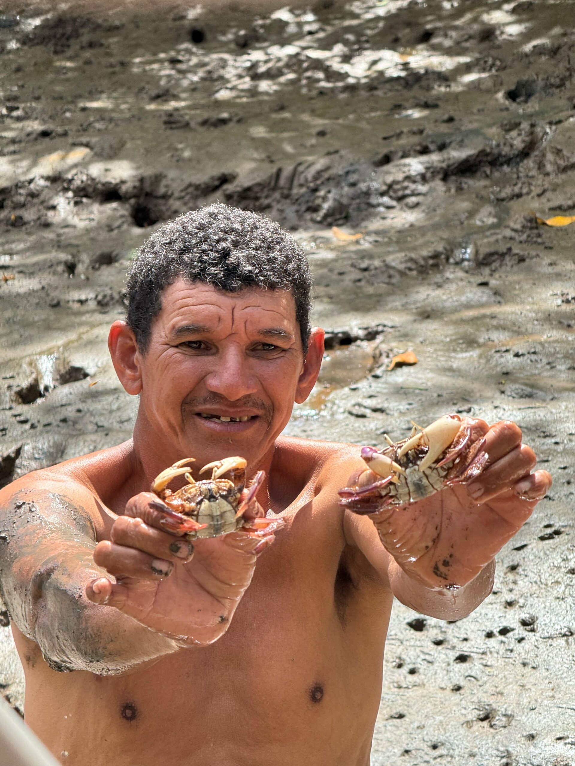 Homem lama no Delta do Parnaíba